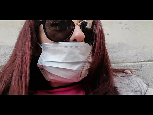 ❤️ Η Νικολέτα εκδικείται τον γείτονά της και κατουράει στο γκαράζ του (Ειδικό Covid19 Ιταλική καραντίνα) ️❌ Πόρνο ❤