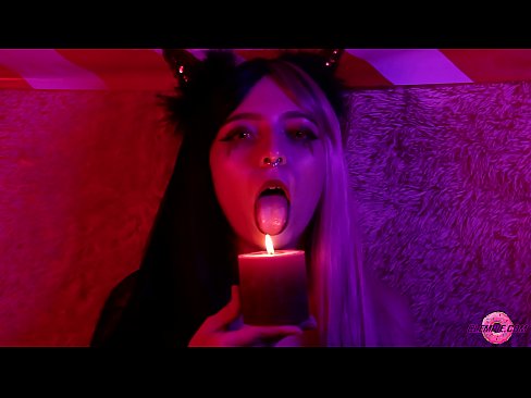 ❤️ Μια παθιασμένη πίπα από ένα σέξι Succubus με ένα σπέρμα στο στόμα της. ️❌ Πόρνο ❤